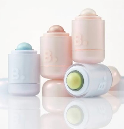 B. by BANILA Romantic Blush Highlighter-01 Candy Dive